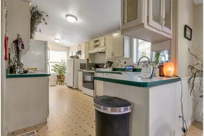 8808 S Cambridge Cir W, Sandy, UT 84070 - Photo 6