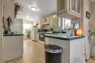 8808 S Cambridge Cir W, Sandy, UT 84070 - Photo 6