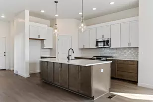 7042 W Terraine Rd, West Jordan, UT 84081 - Photo 14