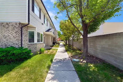 3923 W Rockwood Way #E, West Valley, UT 84120 - Photo 4