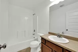 8947 S Heights Dr E, Sandy, UT 84094 - Photo 14