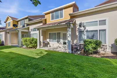 8947 S Heights Dr E, Sandy, UT 84094 - Photo 18