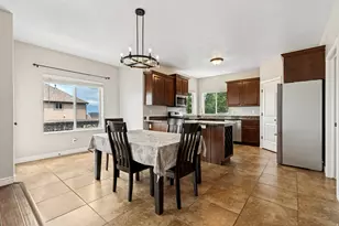 2568 S Palomino Dr W, Saratoga Springs, UT 84045 - Photo 10