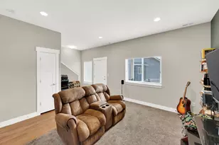 67 S Walker Pl, North Salt Lake, UT 84054 - Photo 20
