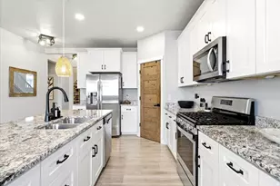 12212 S Croyden Ln, Herriman, UT 84096 - Photo 10