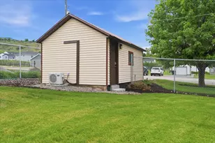 195 S 200 E, Richmond, UT 84333 - Photo 26