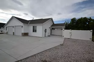118 W 1100 N, Harrisville, UT 84404 - Photo 26