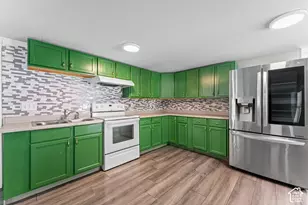 881 W Storm Mountain Dr, Taylorsville, UT 84123 - Photo 8