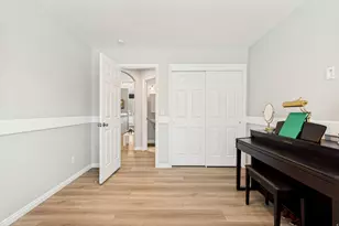 1039 E Wyndom Way N, Layton, UT 84040 - Photo 10