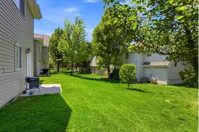 1395 S Brinker E, Ogden, UT 84404 - Photo 20