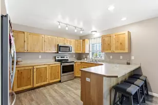 1395 S Brinker E, Ogden, UT 84404 - Photo 6