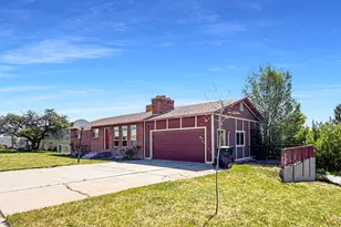950 N Valley Dr, Castle Dale, UT 84513 - Photo 2