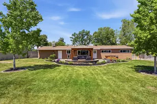 6889 S Village Rd E, Cottonwood Heights, UT 84121 - Photo 32