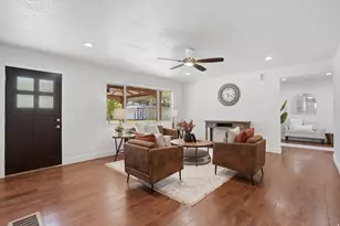 6889 S Village Rd E, Cottonwood Heights, UT 84121 - Photo 6