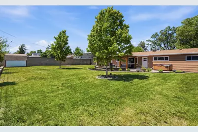 6889 S Village Rd E, Cottonwood Heights, UT 84121 - Photo 34