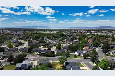 711 S 825 E, Layton, UT 84041 - Photo 36