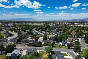 711 S 825 E, Layton, UT 84041 - Photo 36