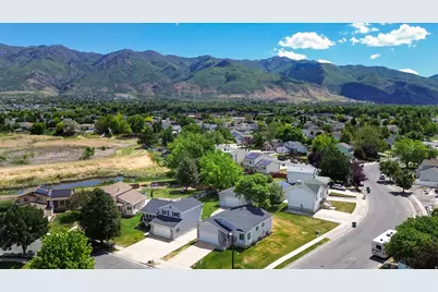 711 S 825 E, Layton, UT 84041 - Photo 48