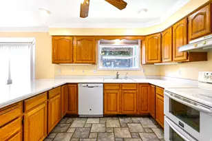 1726 E Wasatch Blvd, Sandy, UT 84092 - Photo 10