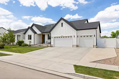 3648 W Creek Meadow Rd, Riverton, UT 84065 - Photo 2