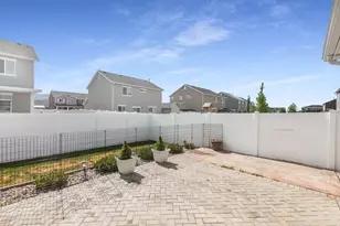 3595 S Water Lilly Ln, Syracuse, UT 84075 - Photo 30