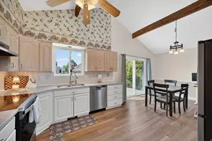 323 Tobe Dr, Centerville, UT 84014 - Photo 10