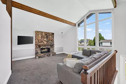 323 Tobe Dr, Centerville, UT 84014 - Photo 4