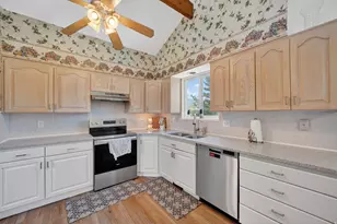 323 Tobe Dr, Centerville, UT 84014 - Photo 8
