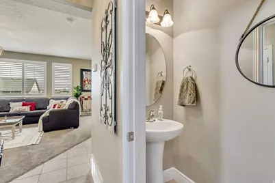 9178 N Mount Airey Dr, Eagle Mountain, UT 84005 - Photo 32