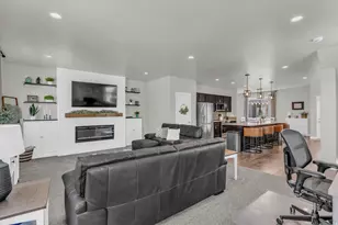 3693 W Sunrise Sky Ln, South Jordan, UT 84009 - Photo 6