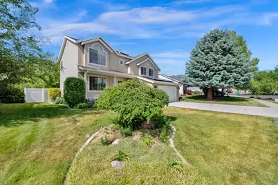 978 W 400 S, Layton, UT 84041 - Photo 2