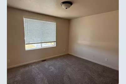 872 W Oxford Dr N, North Salt Lake, UT 84054 - Photo 10