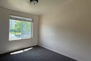 872 W Oxford Dr N, North Salt Lake, UT 84054 - Photo 6