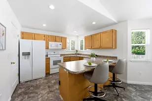 976 W 1400 S, Woods Cross, UT 84087 - Photo 14