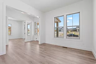 7201 S Sage Run Rd W, West Jordan, UT 84081 - Photo 10