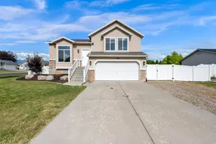 1108 N 3450 W, Layton, UT 84041 - Photo 2