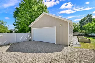 1111 S 2200 W, Syracuse, UT 84075 - Photo 40