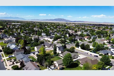 1111 S 2200 W, Syracuse, UT 84075 - Photo 44