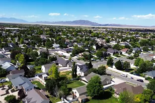 1111 S 2200 W, Syracuse, UT 84075 - Photo 44