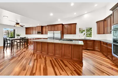 1111 S 2200 W, Syracuse, UT 84075 - Photo 10