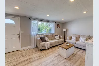 1506 W Stanford St N, Layton, UT 84041 - Photo 4