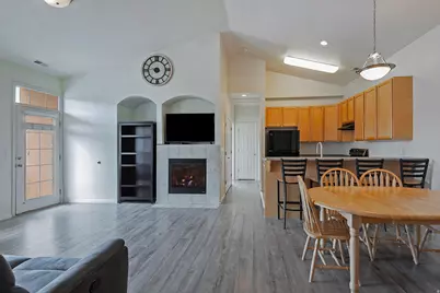 418 N Kent Dr, North Salt Lake, UT 84054 - Photo 4