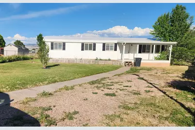 859 S 440 W, Richfield, UT 84701 - Photo 2