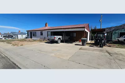 171 Berkley Ave, East Carbon, UT 84520 - Photo 2