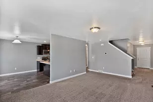 15152 S Gallant Dr, Bluffdale, UT 84065 - Photo 4