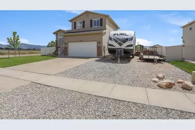 2647 W 2300 S, Syracuse, UT 84075 - Photo 2