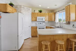 2647 W 2300 S, Syracuse, UT 84075 - Photo 10