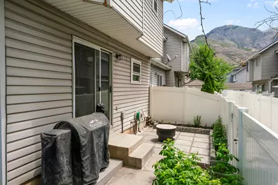 1115 S 950 E #28, Provo, UT 84606 - Photo 18
