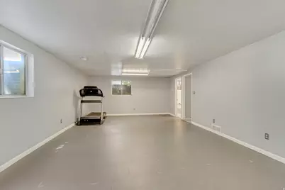 1318 W 5000 S, Taylorsville, UT 84123 - Photo 36