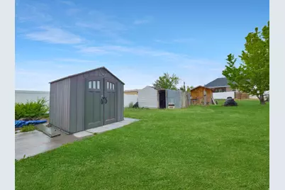 145 N 400 E, Levan, UT 84639 - Photo 14